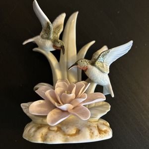 Lefton 1986 Hummingbirds Figurine Sevilla RARE Flowers TWA-05483 Collectible